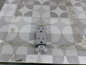Leviton T5825 Grigio *SPEDIZIONE GRATUITA* - Foto 1 di 5