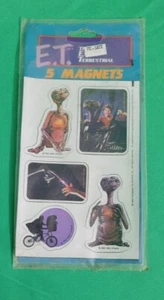 Vintage E.T The Extra Terrestrial 5 MAGNETS 1982 NEW IN PACKAGE Sealed Plymouth - Picture 1 of 2