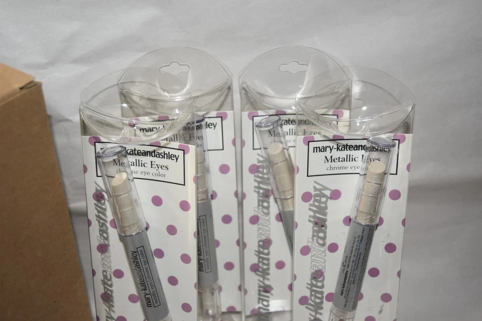 4x NUEVO EN CAJA Mary Kate & Ashley Ojos Metálicos Cromo Color de Ojos Foto 1 de 4