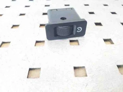 BMW 5 E39 Switches 21318000 3.00 Diesel 142kw 2001 25120839 - Image 1 of 4