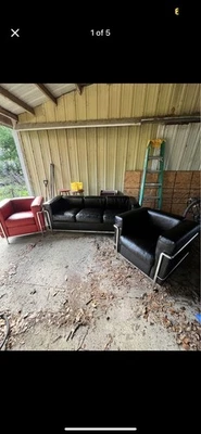 Juego de sofá y sillas Cassina le Corbusier usado con un poco de desgaste pero de todo bien Foto 1 de 4