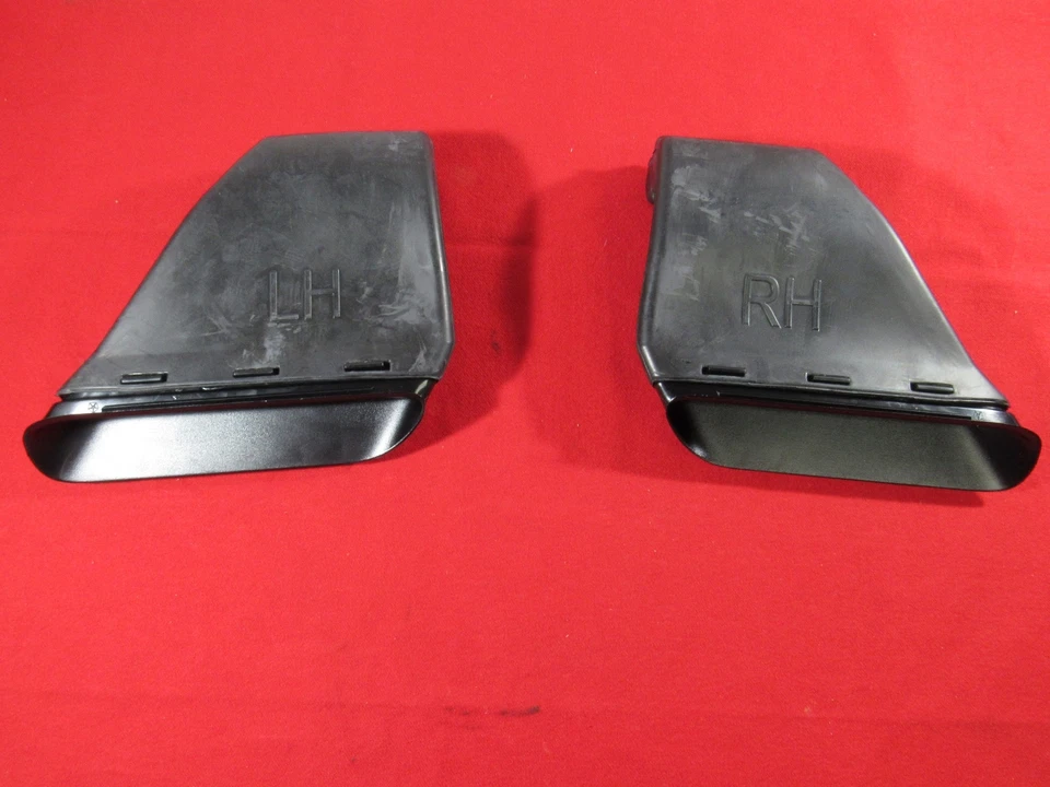 道奇挑战者 R/T SRT 右侧和左侧罩勺通风口全新原始设备制造商拖把 — 第 1/4 张图片