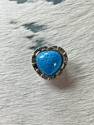 Womens Button Cover Set 1 X 1 in Heart Four Turquoise Decorative Edge - Image 1 of 4