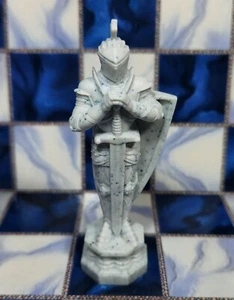White King - Replacement piece - Harry Potter 2002 Wizard Chess by Mattel - Picture 1 of 5