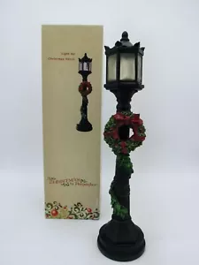 Cracker Barrel 'A Christmas to Remember' Light-Up Lamp Post - Holiday Décor - Picture 1 of 11