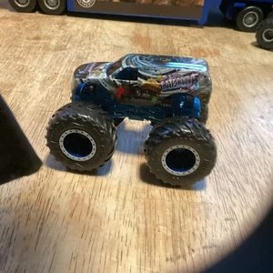 Hot Wheels Monster Trucks Category 5 1:64 Monster Truck - Picture 1 of 1