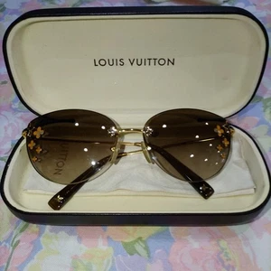Gafas de sol Louis Vuitton Cat-Eye (LV) - Imagen 1 de 18