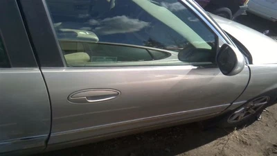 Passenger Right Front Door Fits 98-05 PARK AVENUE 28904625 - Image 1 of 4