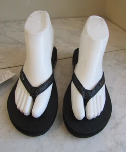NWT Kuailu Black Soft Cushioned Comfy Flip Flop Thong Sandal Shoes Women's 6 - Picture 1 of 6
