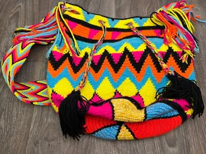 Wayuu Mochila Colombian Bag Multi Color Large Size Pompoms Crossbody Bag Neon - Picture 1 of 7