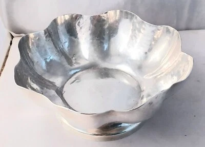 Cuenco acanalado martillado de plata de ley Juárez Prieto México 950 de 6" de diámetro Foto 1 de 4