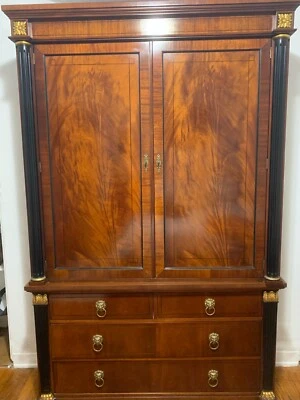 Armário de quarto Baker English Regency - Imagem 1 de 4