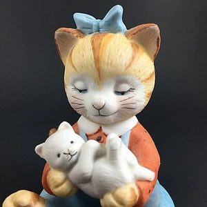 Vintage Porcelain Figurine CAT Holding Her Kitten 1993 BRONSON COLLECTIBLES (BC) - Picture 1 of 7
