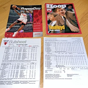 March 14,  2001 CHICAGO BULLS PROGRAM & Press Packet vs Philadelphia 76ers - Picture 1 of 15