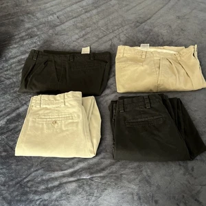 Dockers Herren Plissee Relaxed Fit Hose Straight All Season 30x32, 4 Stück - Bild 1 von 5