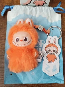 100% AUTHENTIC! Mini Labubu "Z" ORANGE LETTER Pin For Love PENDANT POP MART!🔥E3 - Picture 1 of 7
