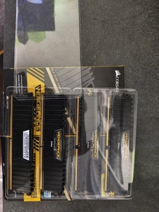 4x 8GB Corsair Vengeance LPX DDR4-3000 (CMK16GX4M2D3000C16) – 32GB Kit - Bild 1 von 3