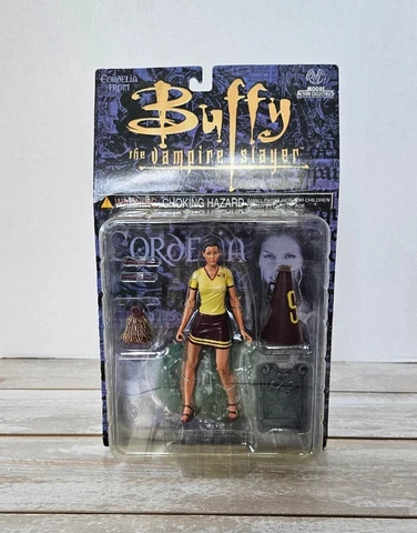 2000 Buffy The Vampire Slayer Cordelia Figures Purple Dress & Cheerleader NIB Cover