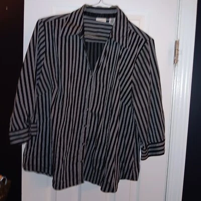 Mujer Plus 22W Abotonada Manga 1/4" Negro Y Gris Marca-Covington Foto 1 de 4