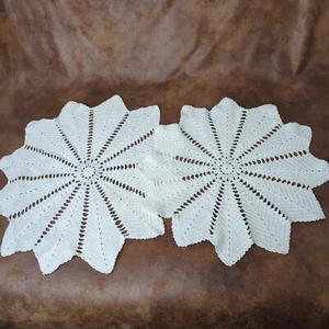 Pair of Matching Vintage White Doily Doilies Crocheted 14 & 16.5 Inches Round - Picture 1 of 5