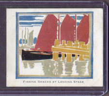 1924 MAC FISHERIES POSTER POINTERS CARD #11 FISHING SMACKS AT LANDING STAGE
