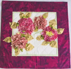 Handmade Wall Hanging Quilt 3 Dimensional Hydrangea Flowers 22" x 23" - Picture 1 of 12