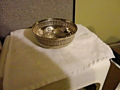 Tazón de tuerca pequeño multiusos diseño martillado acero inoxidable vintage 5 x 3 pulgadas Foto 1 de 4