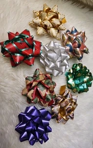 Menge 8 Vintage gemusterte Weihnachtsgeschenk Schleifen Urlaub Weihnachten zum Aufkleben - Bild 1 von 10