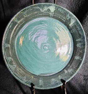 Hewson Studio Handcrafted Green Glazed Pottery Serving Platter 13” Signed - Bild 1 von 15
