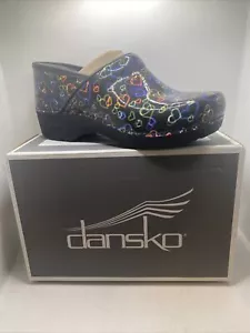 Dansko Women's XP 2.0 Floating Hearts Patent Leather 3950620202 NIB - Picture 1 of 8