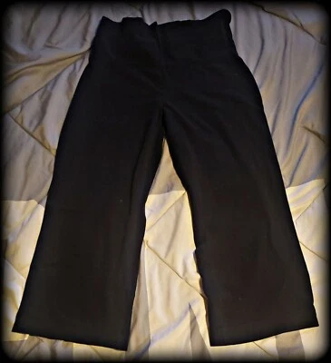 Leggings capri negros SO para mujer usados en excelente estado talla mediana  Foto 1 de 2