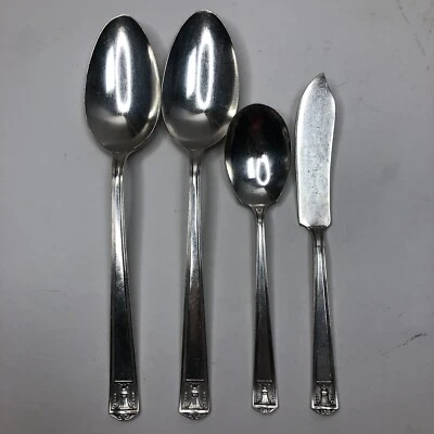 1923 Holmes Edwards (International) Century Set of 4 Serving Pieces Superplate - Image 1 of 4