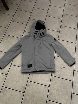 NUEVO Abrigo Chaqueta Hollister Forrado de Piel Sintética Acogedora Parka Gris Talla XS Todo Clima Foto 1 de 4