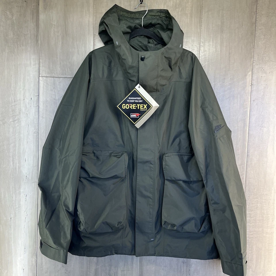 Nike Men's Storm-FIT ADV Tech Pack GORE-TEX Jacket Green Size Medium DQ4272-355 - Image 1 of 4