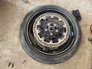 2021 Kawasaki Ninja ZX10R Front rim, front wheel W Tire Deacs Battlax Rs11 120mi - Picture 1 of 4