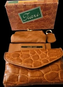 VINTAGE TIARA WALLET CLUTCH PURSE ENSEMBLE SET - Picture 1 of 4