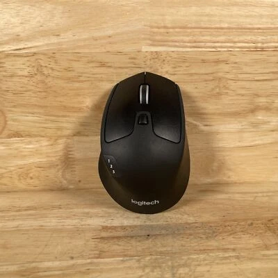 Logitech Triathalon M720 Black Wireless Bluetooth 2.4 GHz 1000 DPI Optical Mouse - Image 1 of 4