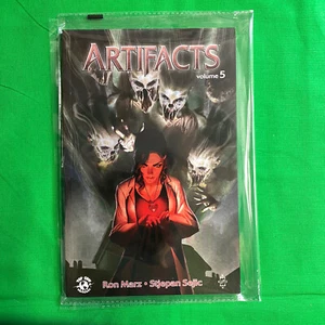 Artifatti Fumetto Volume 5 VG/F - Foto 1 di 5