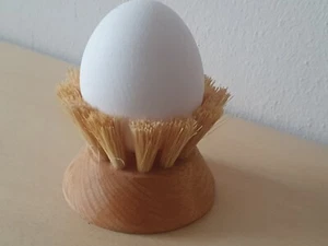 Origineller Eierbecher - Holzbürste  - Bild 1 von 4