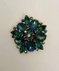 Vintage Aurora Borealis Brooch Gold Tone with Blue & Green Rhinestones Beautiful - Picture 1 of 7