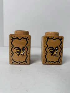 Vintage Holz Salz & Pfefferstreuer Specht Woodware Japan Hühner - Bild 1 von 6