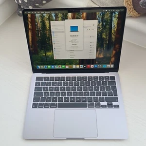 Apple MacBook Air 13" 2024 MRXN3B/A M3 - 8GB RAM/256GB SSD A3113 - Bild 1 von 17