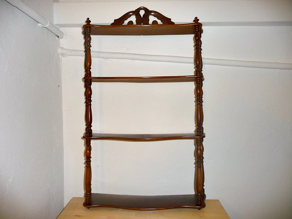 Étagère en noyer tourne, fin XIX - Photo 1/1