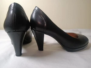 Women’s Nurture Black Leather Dress Shoes Heels Size 6.5 - Picture 1 of 9