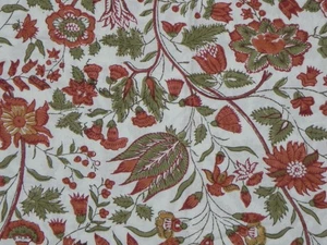 POTTERY BARN FLORAL VINES RED/GREEN DECORATIVE PILLOW COVER 18 X 18 - Picture 1 of 2
