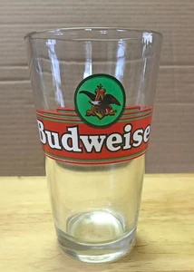 BUDWEISER BEER DRINKING GLASS VINTAGE - OFFICIAL PRODUCT - - Picture 1 of 6