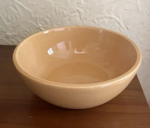 Pottery Barn 7 1/2 Inch Sausalito Amber Yellow Serving Mixing Bowl Never Used - Picture 1 of 5