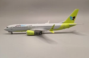 JFOX 1/200 737-8 MAX JIN AIR HL7215 LIMITED 64PCS JF-737-8M-013L - Bild 1 von 1