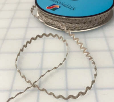 Acabamento Ric Rac 2 cores feito na França 1/4" de largura (10 opções de cores) - 4 jardas - Imagem 1 de 4