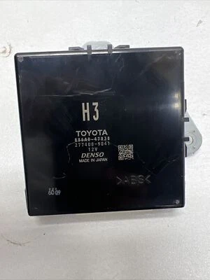 Módulo informático bomba de calor enchufable Toyota Prius Prime 2019-2021 886A0-47030. OEM Foto 1 de 3